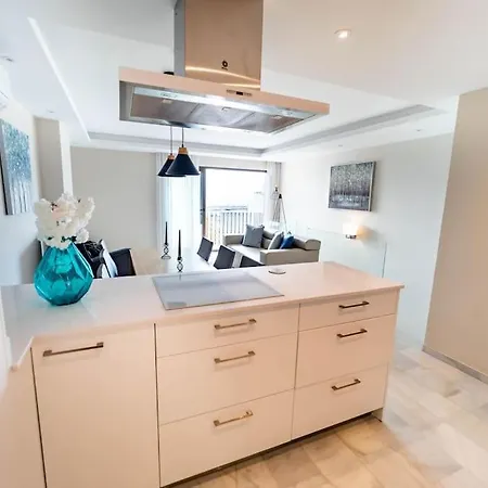 Bright Duplex In Puerto Banus With Marina Views 아파트 마르베야